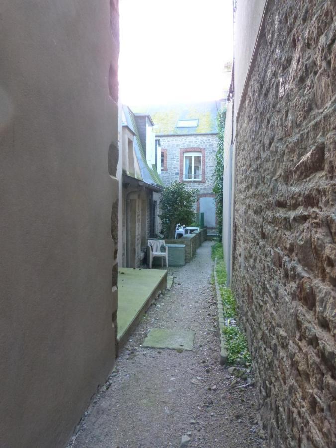 فيلا Quai Vauban سانت-فاست-لا-هوغ المظهر الخارجي الصورة